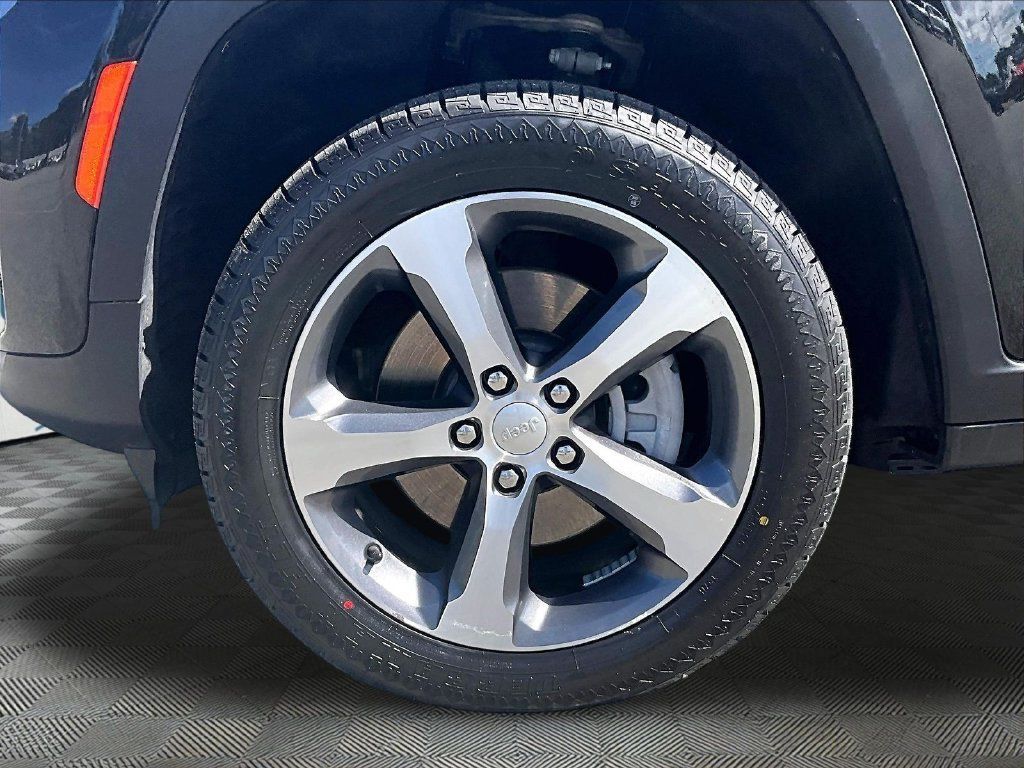 Used 2023 Jeep Grand Cherokee 4WD 4xe image 7