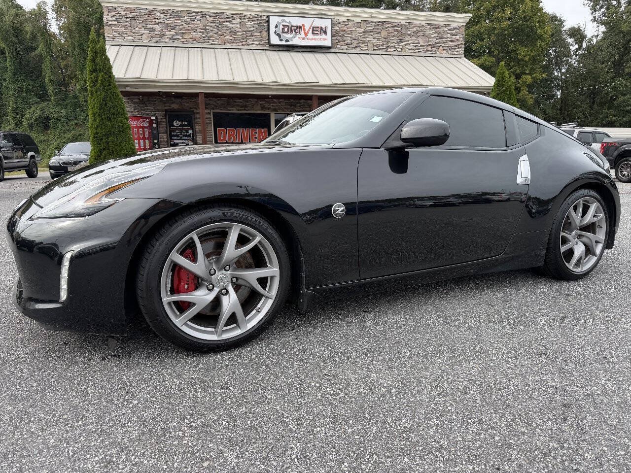 Used 2014 Nissan 370Z Touring w/ Sport Package RWD image 1