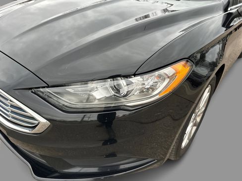Used 2017 Ford Fusion SE w/ Fusion SE Technology Package FWD image 34