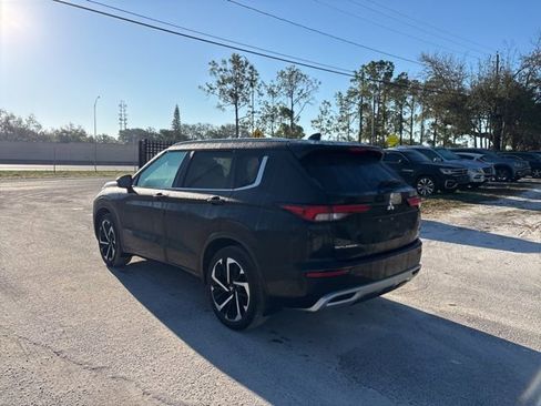 Used 2024 Mitsubishi Outlander SEL image 3
