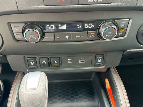 Used 2022 Nissan Frontier Pro-X RWD image 16