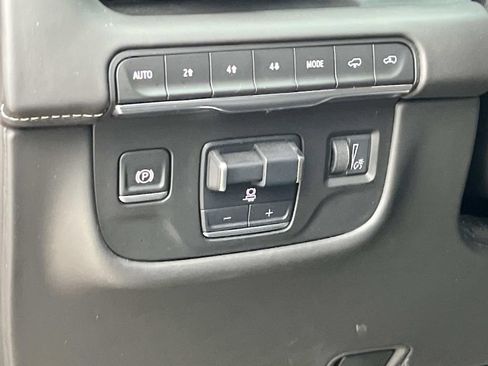 Used 2024 Cadillac Escalade Sport Platinum w/ Heavy-Duty Trailer Package image 29