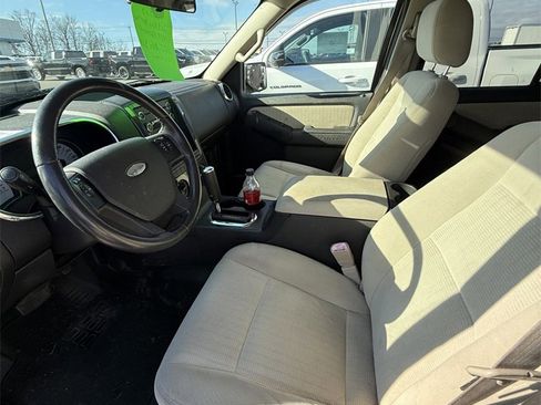 Used 2008 Ford Explorer Sport Trac XLT image 9