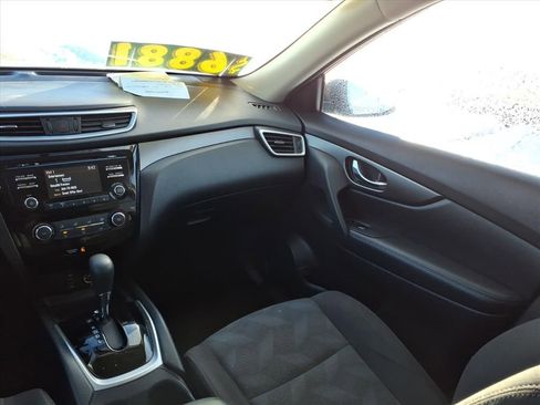 Used 2016 Nissan Rogue S w/ Appearance Package image 13