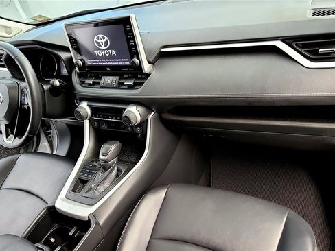 Certified 2022 Toyota RAV4 XLE Premium image 28