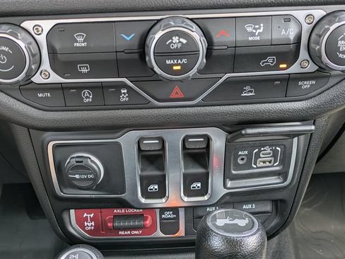 Certified 2025 Jeep Wrangler Sport AWD/4WD image 14