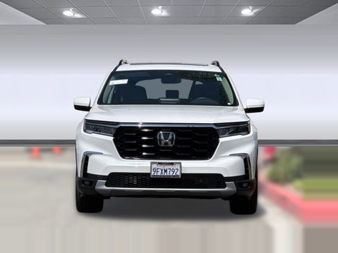 Certified 2023 Honda Pilot Touring image 5