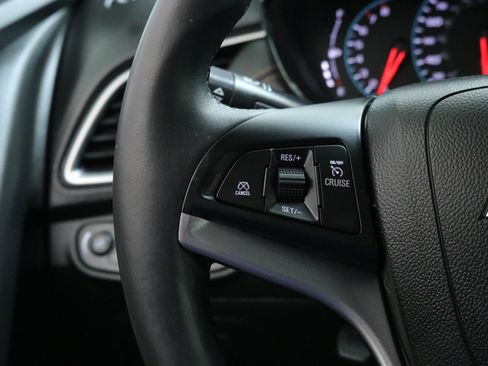 Certified 2022 Chevrolet Trax LT w/ LT Convenience Package image 14