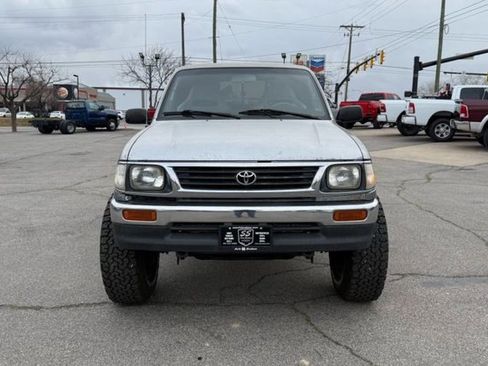 Used 1996 Toyota Tacoma image 3
