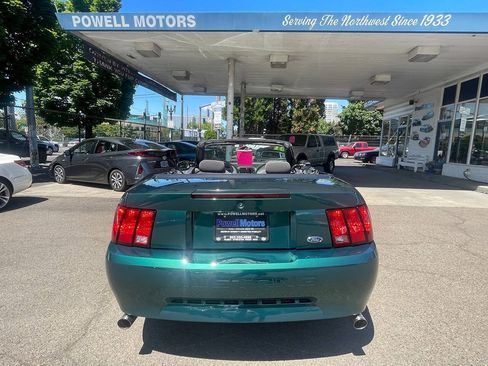 Used 2001 Ford Mustang Convertible RWD image 26
