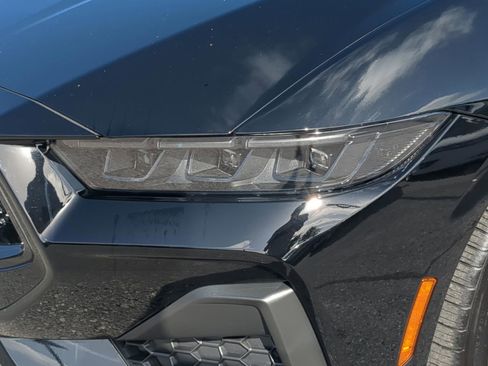 Used 2025 Ford Mustang GT Premium image 36