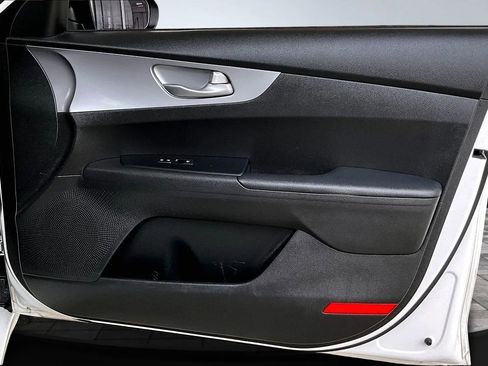 Used 2023 Kia Forte LXS image 24