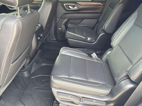 Used 2023 Chevrolet Tahoe Premier AWD/4WD image 14