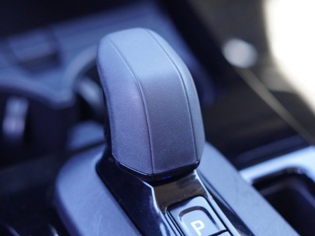 Certified 2025 Toyota Prius LE FWD image 29
