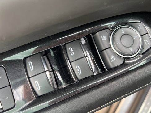 Used 2023 Cadillac Escalade V image 21