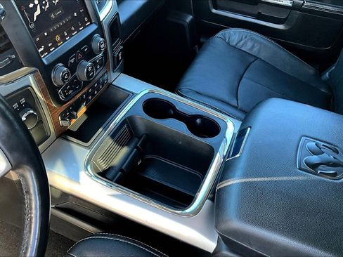 Used 2018 RAM 2500 Laramie w/ Convenience Group image 13