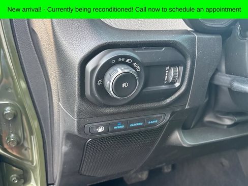 Used 2024 Jeep Wrangler Unlimited AWD/4WD image 7