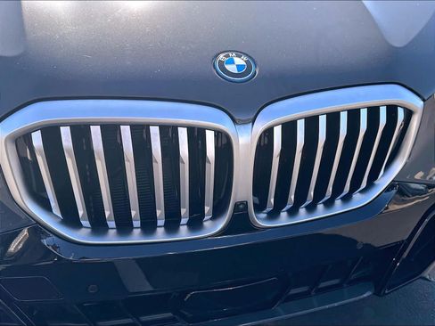 Used 2026 BMW X5 xDrive50e w/ M Sport Package AWD/4WD image 35