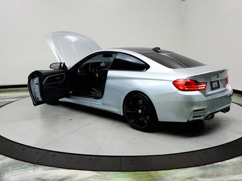 Used 2016 BMW M4 Coupe image 12