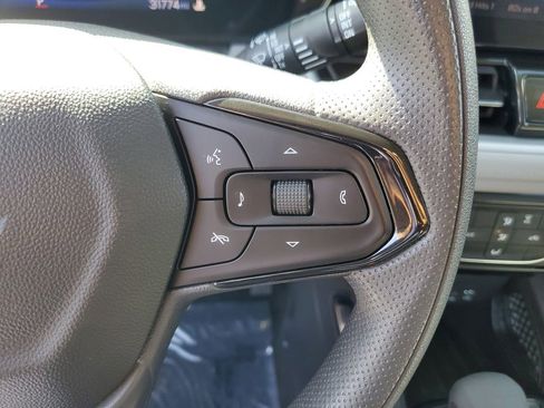 Used 2025 Chevrolet TrailBlazer LT FWD image 25