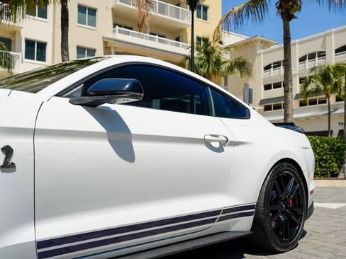 Used 2020 Ford Mustang Shelby GT500 w/ Technology Package RWD image 11