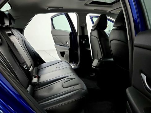 Used 2023 Hyundai Elantra Limited w/ Cargo Package FWD image 18