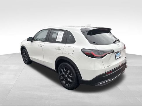 Used 2025 Honda HR-V Sport image 6