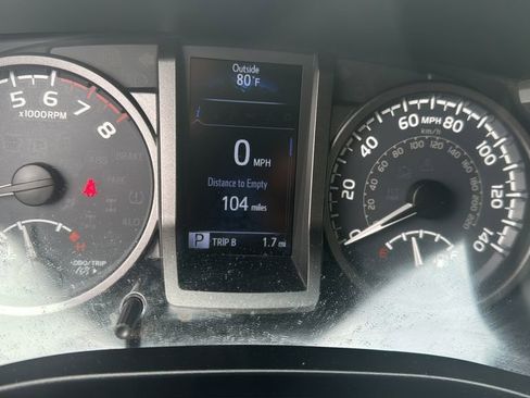 Used 2019 Toyota Tacoma TRD Sport w/ Technology Package image 13