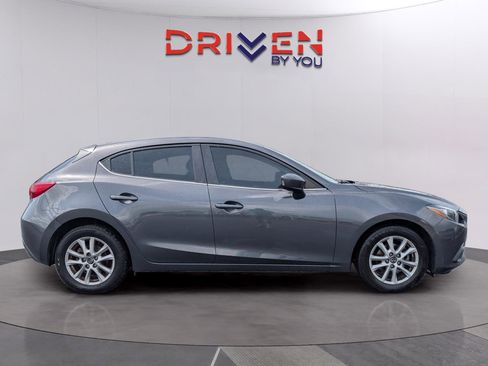 Used 2016 MAZDA MAZDA3 i Sport w/ Preferred Equipment Package image 6