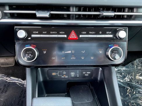 Certified 2025 Hyundai Tucson SEL AWD/4WD image 15
