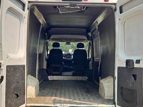 Used 2018 RAM ProMaster 2500 w/ Premium Appearance Group FWD image 10