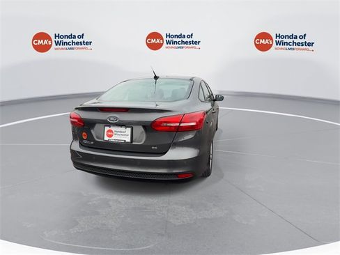 Used 2015 Ford Focus SE image 9