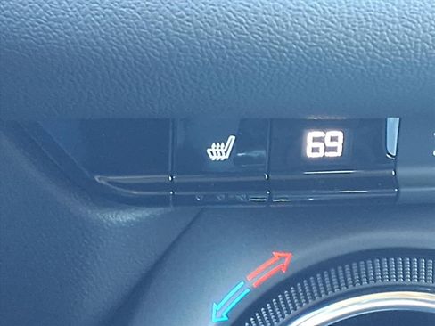 New 2025 Chevrolet Blazer LT w/ Convenience Package image 16