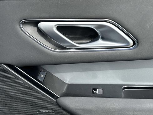 Used 2024 Land Rover Range Rover Velar S image 15