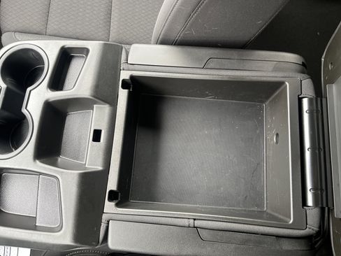 Used 2024 Chevrolet Silverado 1500 LT image 28