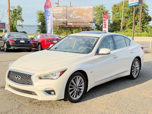 Used 2018 INFINITI Q50 Luxe w/ Essential Package (3.0T Luxe) AWD/4WD image 7