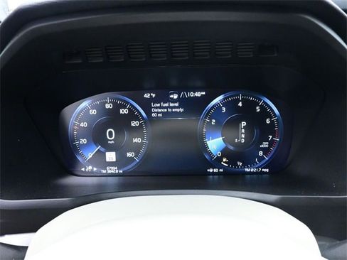 Used 2021 Volvo XC90 T5 Momentum w/ Climate Package image 10