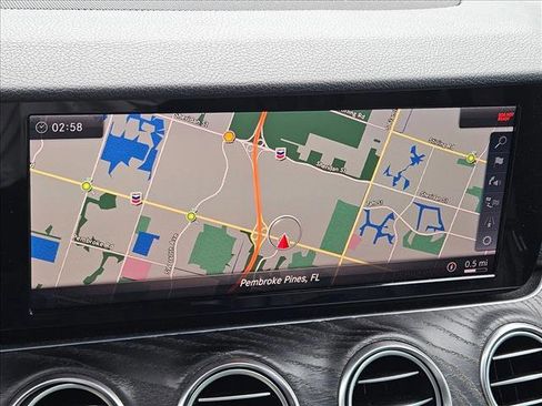 Used 2018 Mercedes-Benz E 300 image 8