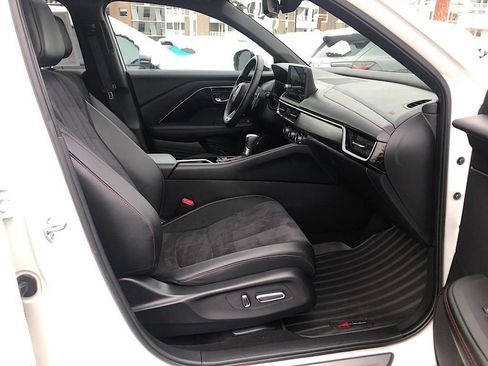 Certified 2025 Acura ADX A-Spec image 23