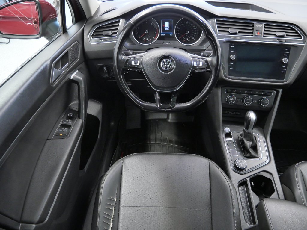Used 2019 Volkswagen Tiguan SE w/ Panoramic Sunroof Package AWD/4WD image 17