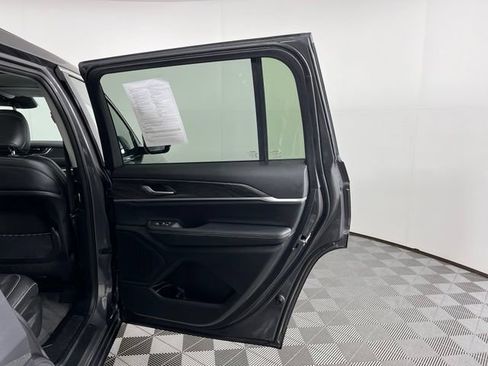 Used 2023 Jeep Grand Cherokee L Limited AWD/4WD image 44