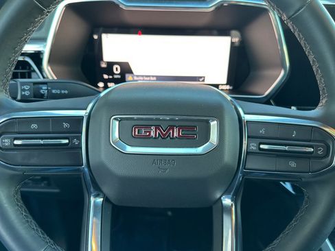 Certified 2025 GMC Canyon Elevation image 22