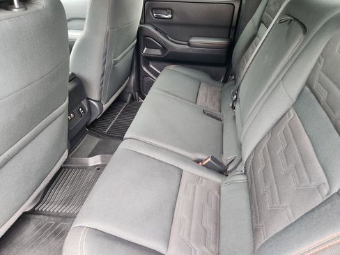 Used 2022 Nissan Frontier Pro-X RWD image 29