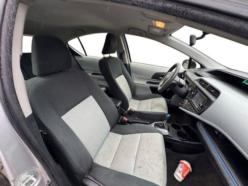 Used 2012 Toyota Prius C One image 17