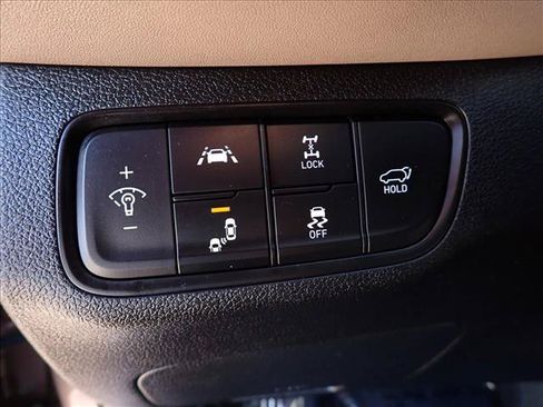 Used 2020 Hyundai Santa Fe SEL AWD/4WD image 17