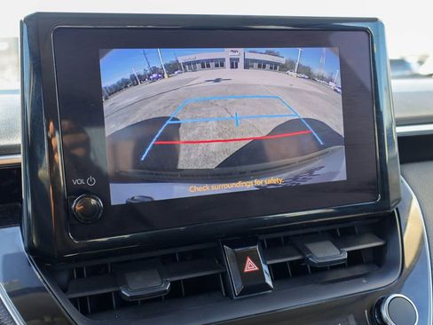 Used 2024 Toyota Corolla LE image 4