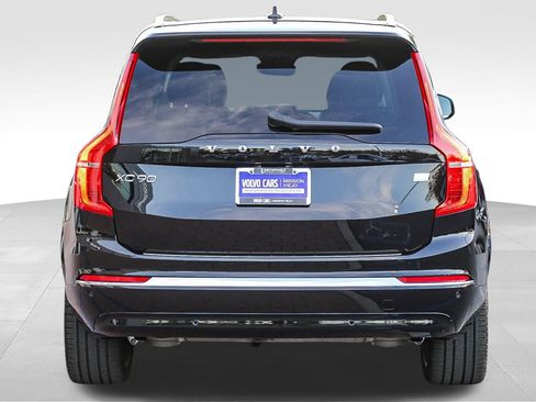 Used 2023 Volvo XC90 T8 Ultimate image 8