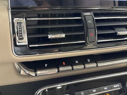 Certified 2023 Lincoln Navigator Reserve AWD/4WD image 8