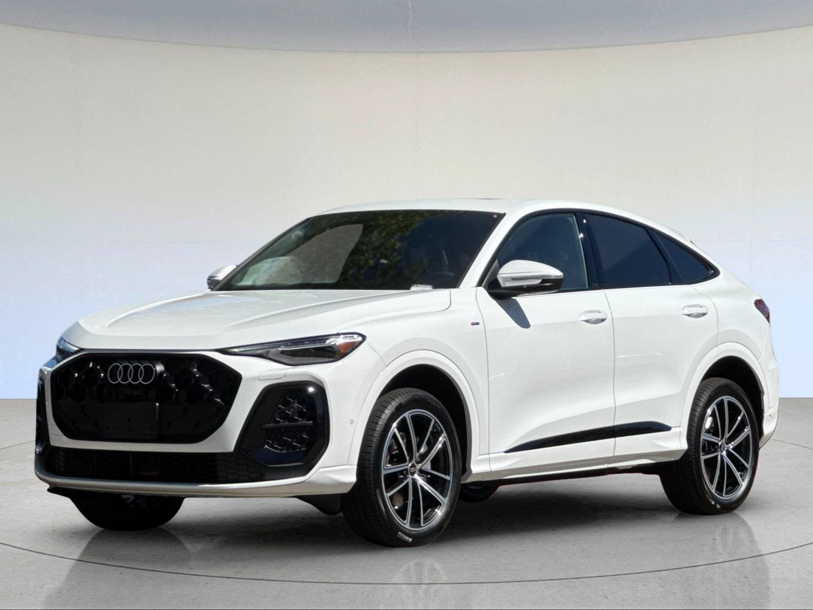 New 2026 Audi Q5 Premium Plus AWD/4WD image 2