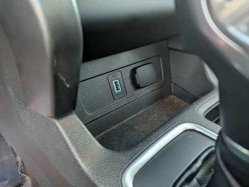 Used 2019 Ford Escape SEL image 20